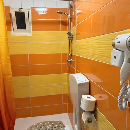 Orange Lemon Business Apartment